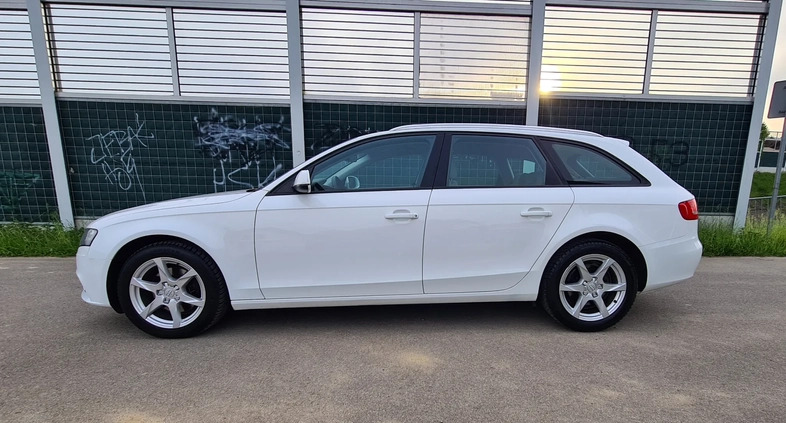 Audi A4 cena 36000 przebieg: 246500, rok produkcji 2011 z Trzciel małe 704